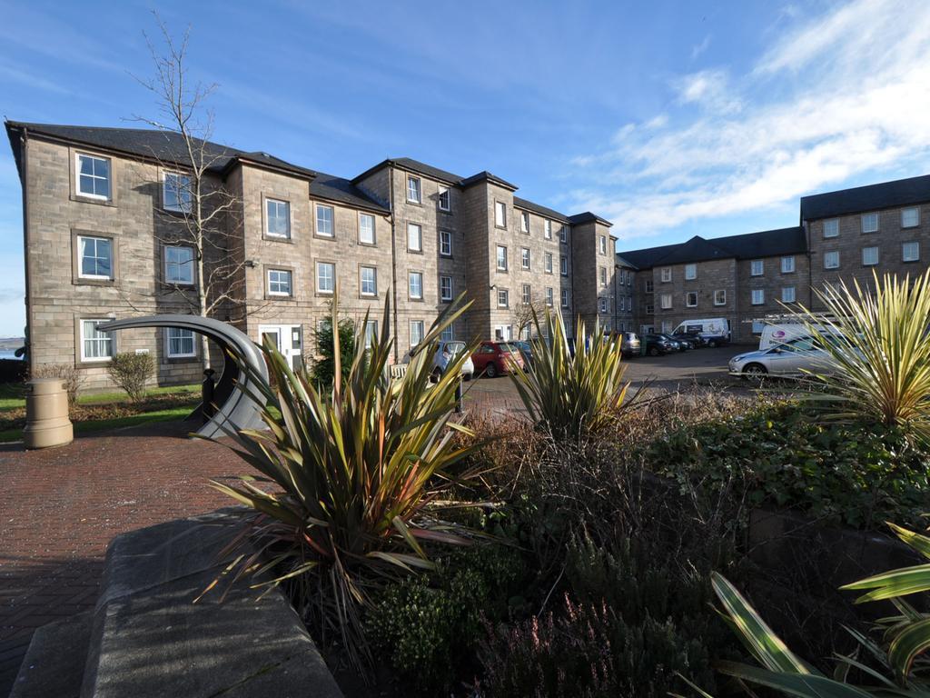The Waterfront Hostel Greenock Exterior photo